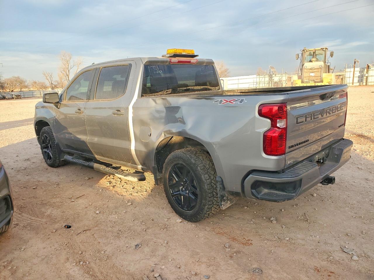 2024 CHEVROLET SILVERADO K1500 CUSTOM photo 2