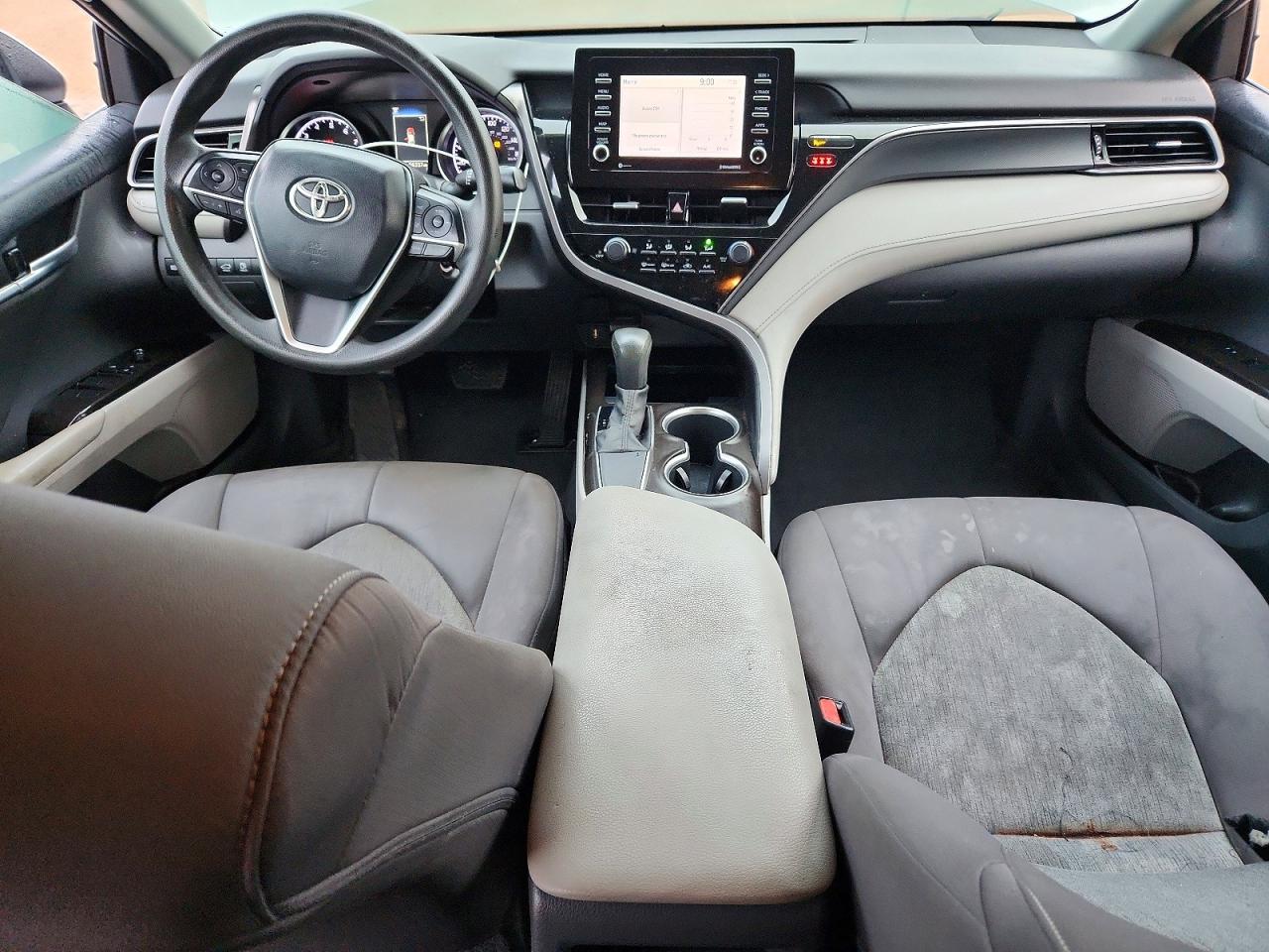 2021 TOYOTA CAMRY LE photo 22