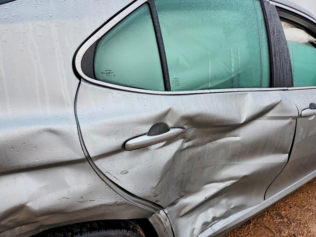 2021 TOYOTA CAMRY LE photo 28