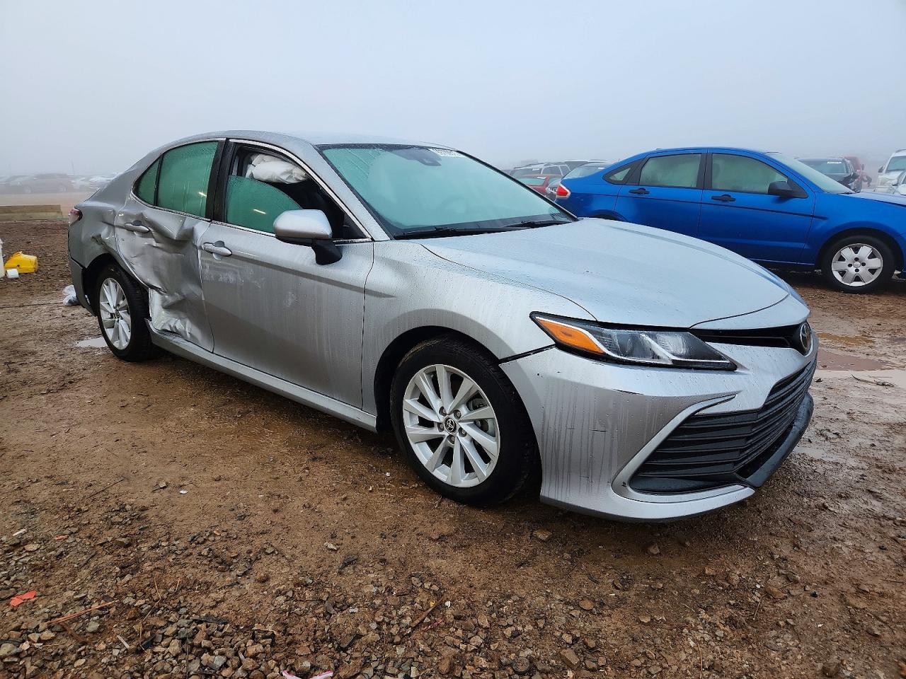 2021 TOYOTA CAMRY LE photo 10