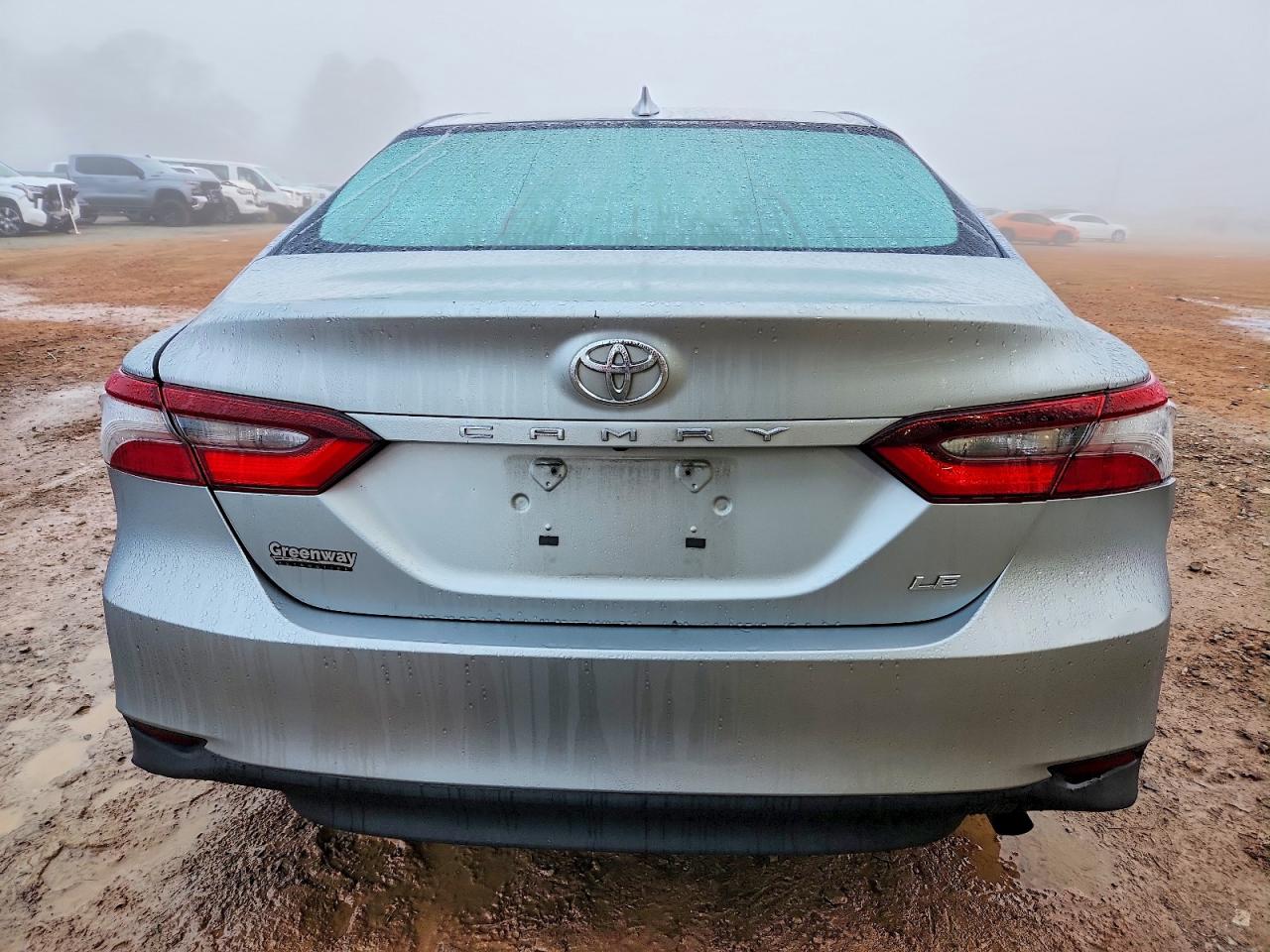 2021 TOYOTA CAMRY LE photo 16