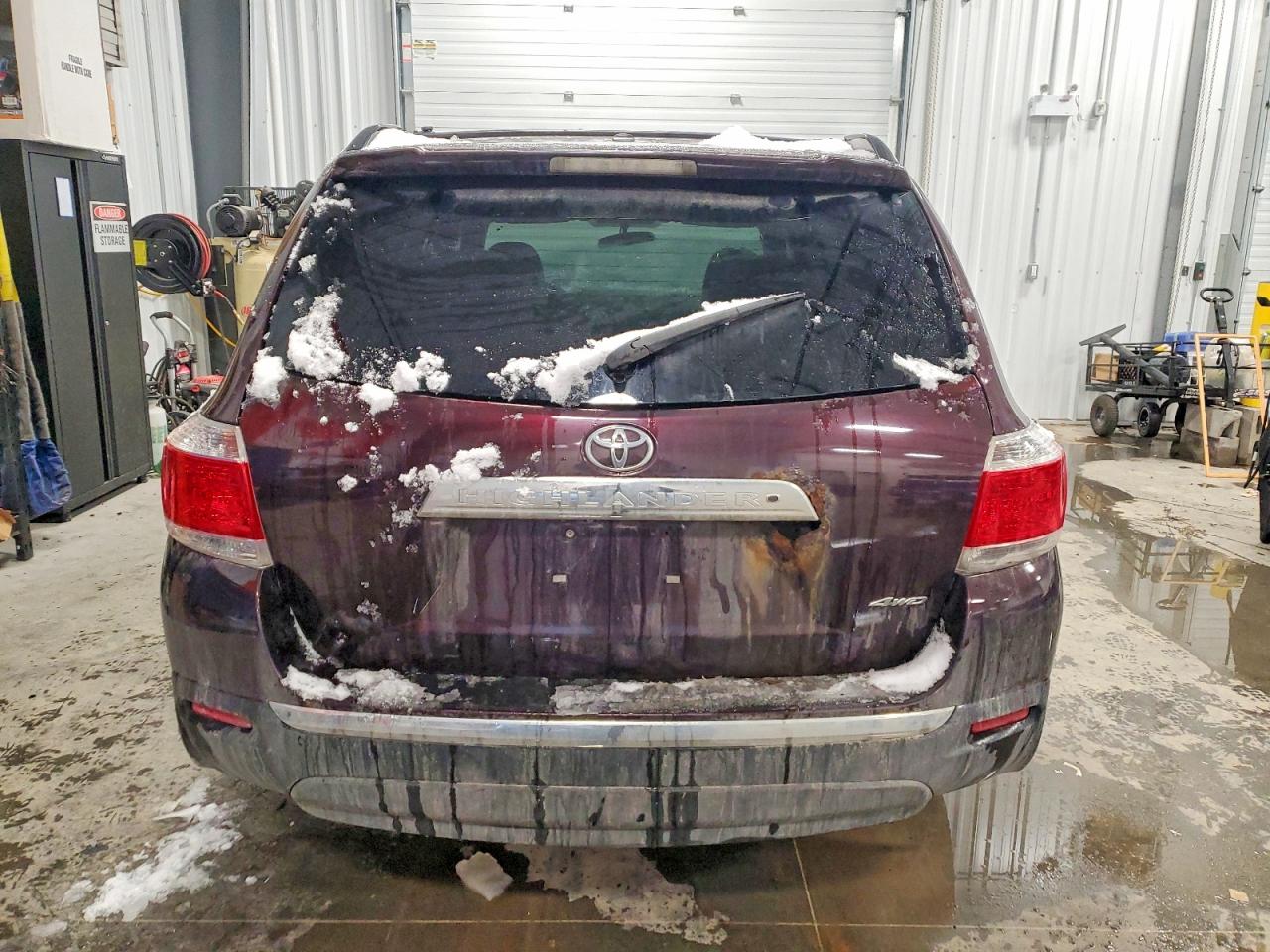 2013 TOYOTA HIGHLANDER BASE photo 6