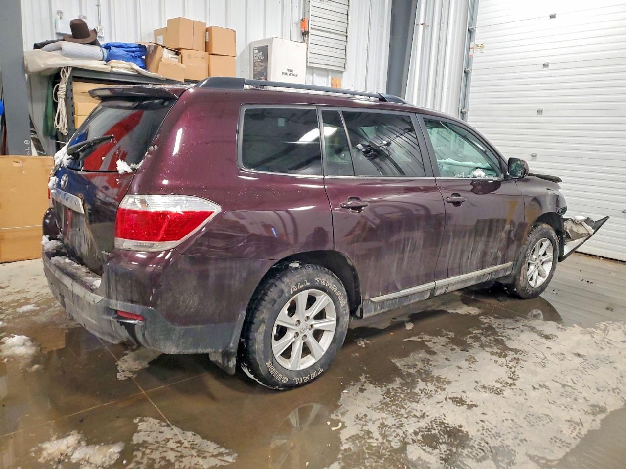 2013 TOYOTA HIGHLANDER BASE photo 3