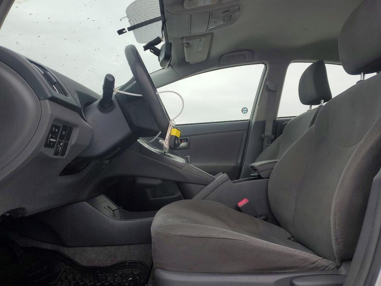 2010 TOYOTA PRIUS photo 7