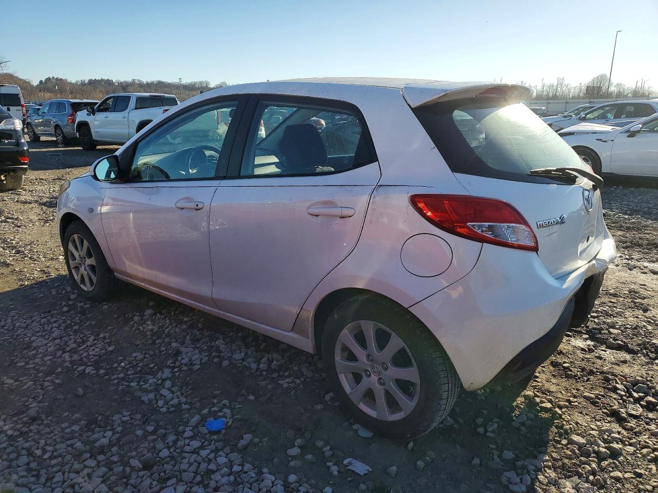 2012 MAZDA MAZDA2 photo 2