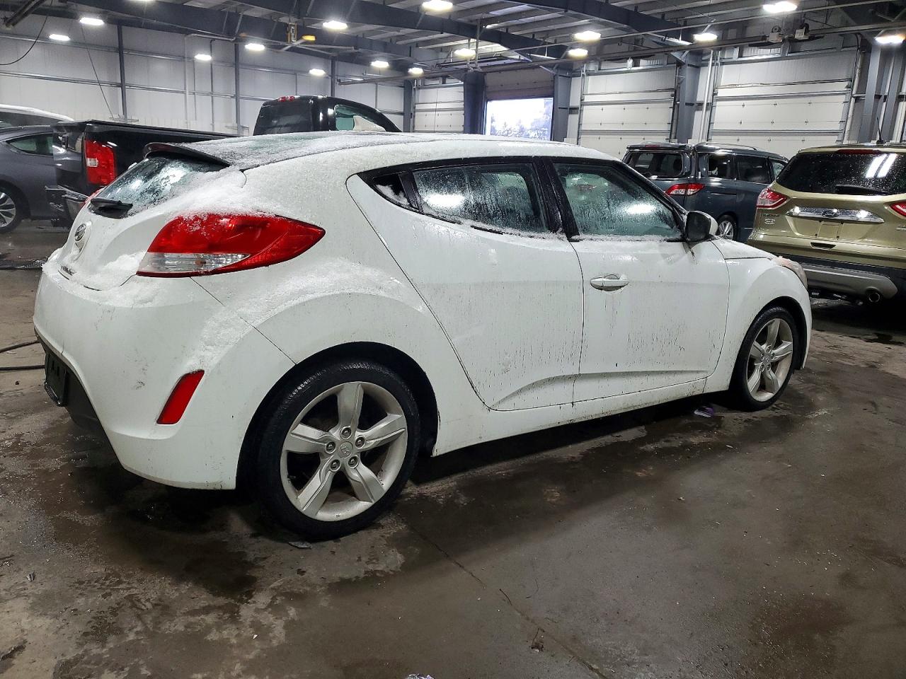 2015 HYUNDAI VELOSTER photo 3
