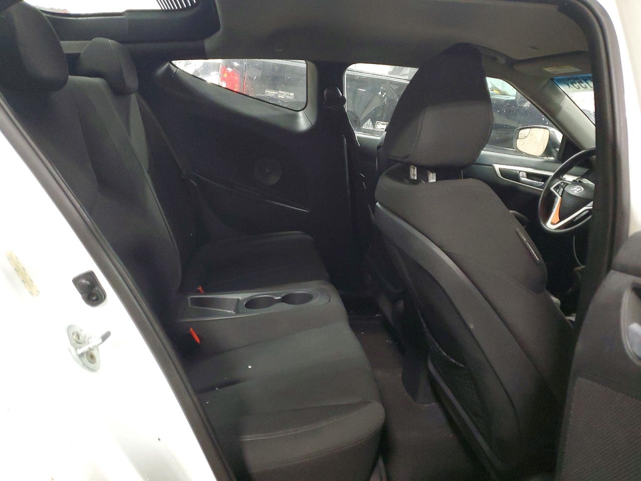 2015 HYUNDAI VELOSTER photo 10