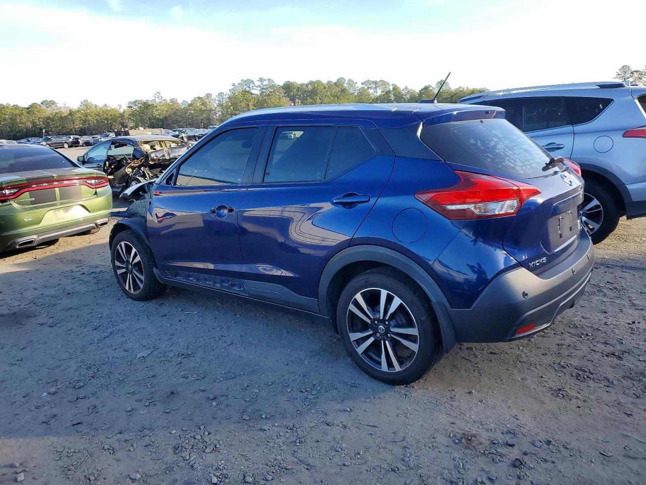 2020 NISSAN KICKS SV photo 2