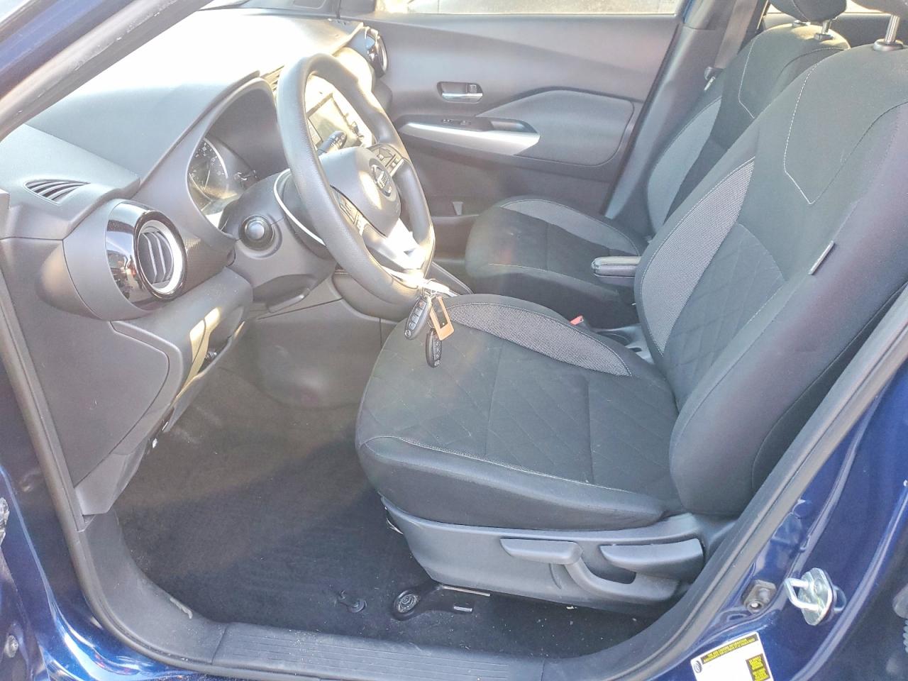 2020 NISSAN KICKS SV photo 7