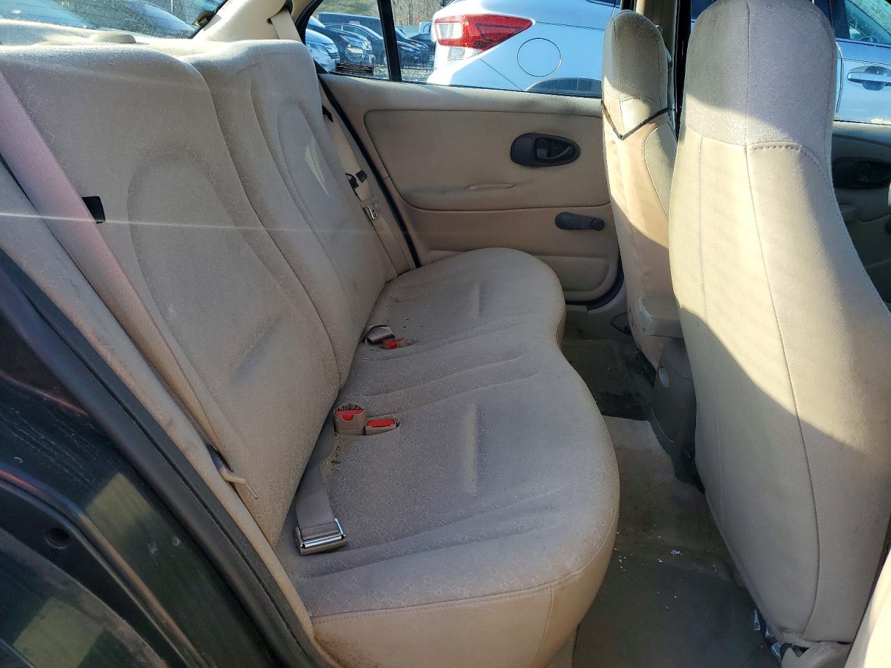 2002 SATURN SL1 photo 10