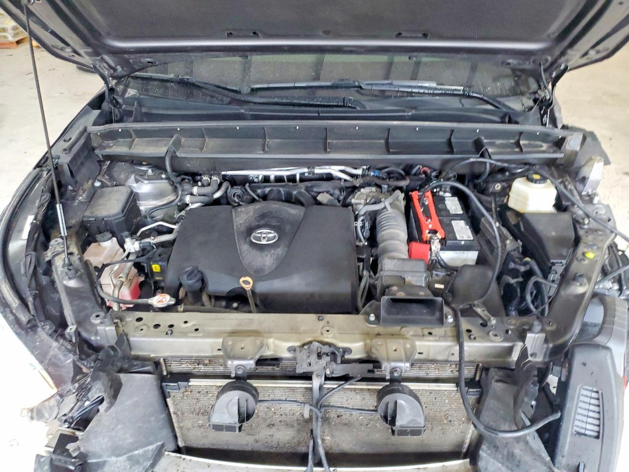 2022 TOYOTA HIGHLANDER XLE photo 12
