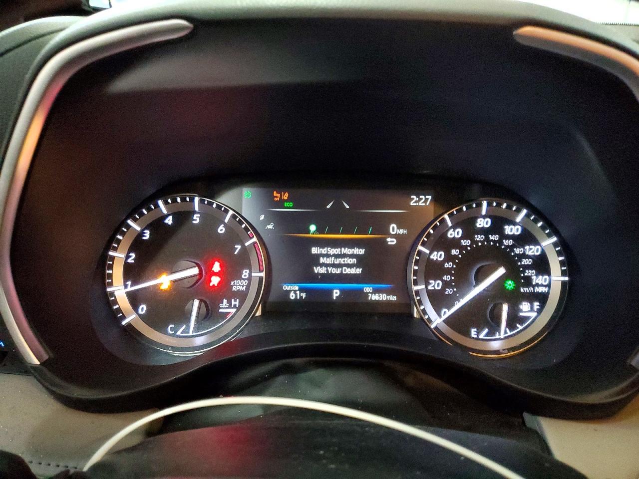 2022 TOYOTA HIGHLANDER XLE photo 9