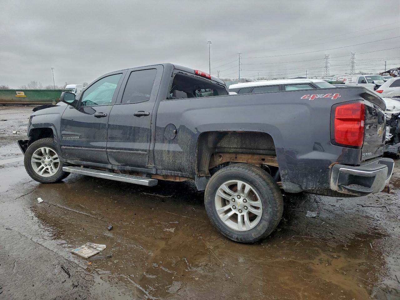 2016 CHEVROLET SILVERADO K1500 LT photo 2