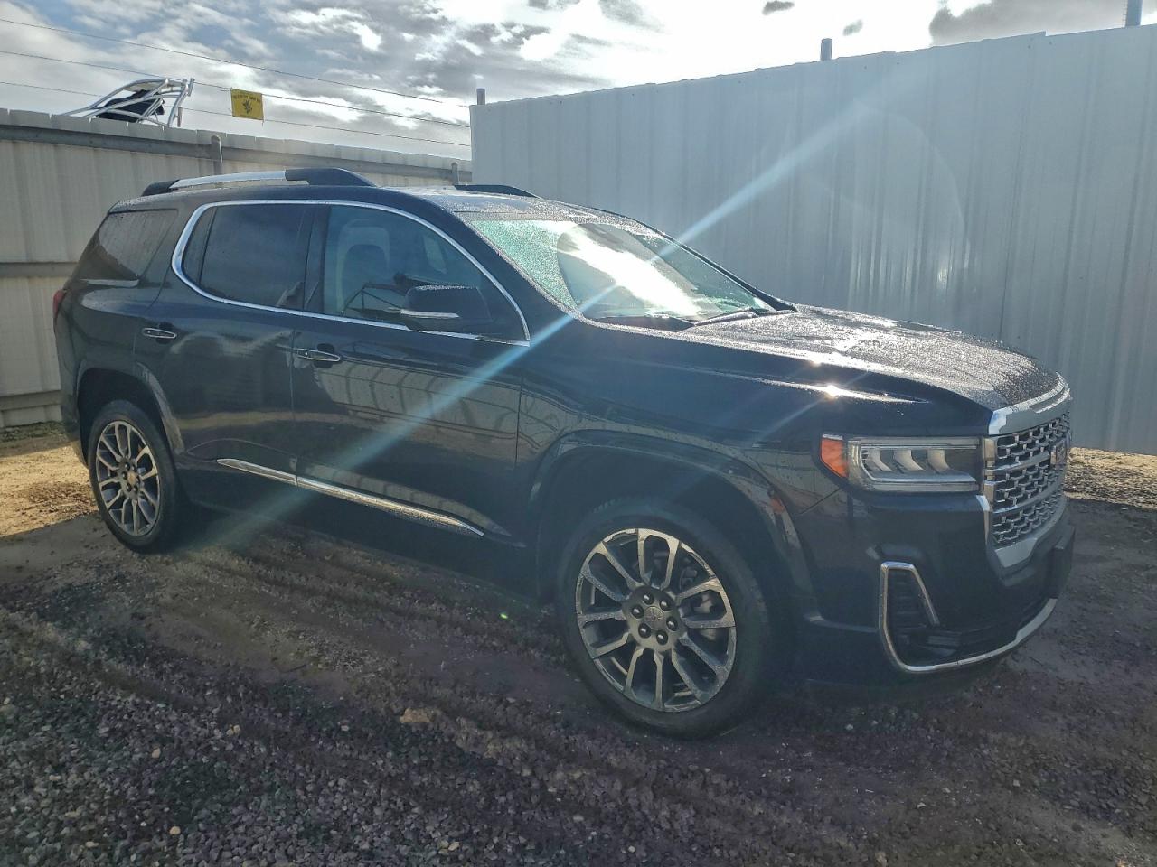 2023 GMC ACADIA DENALI photo 4