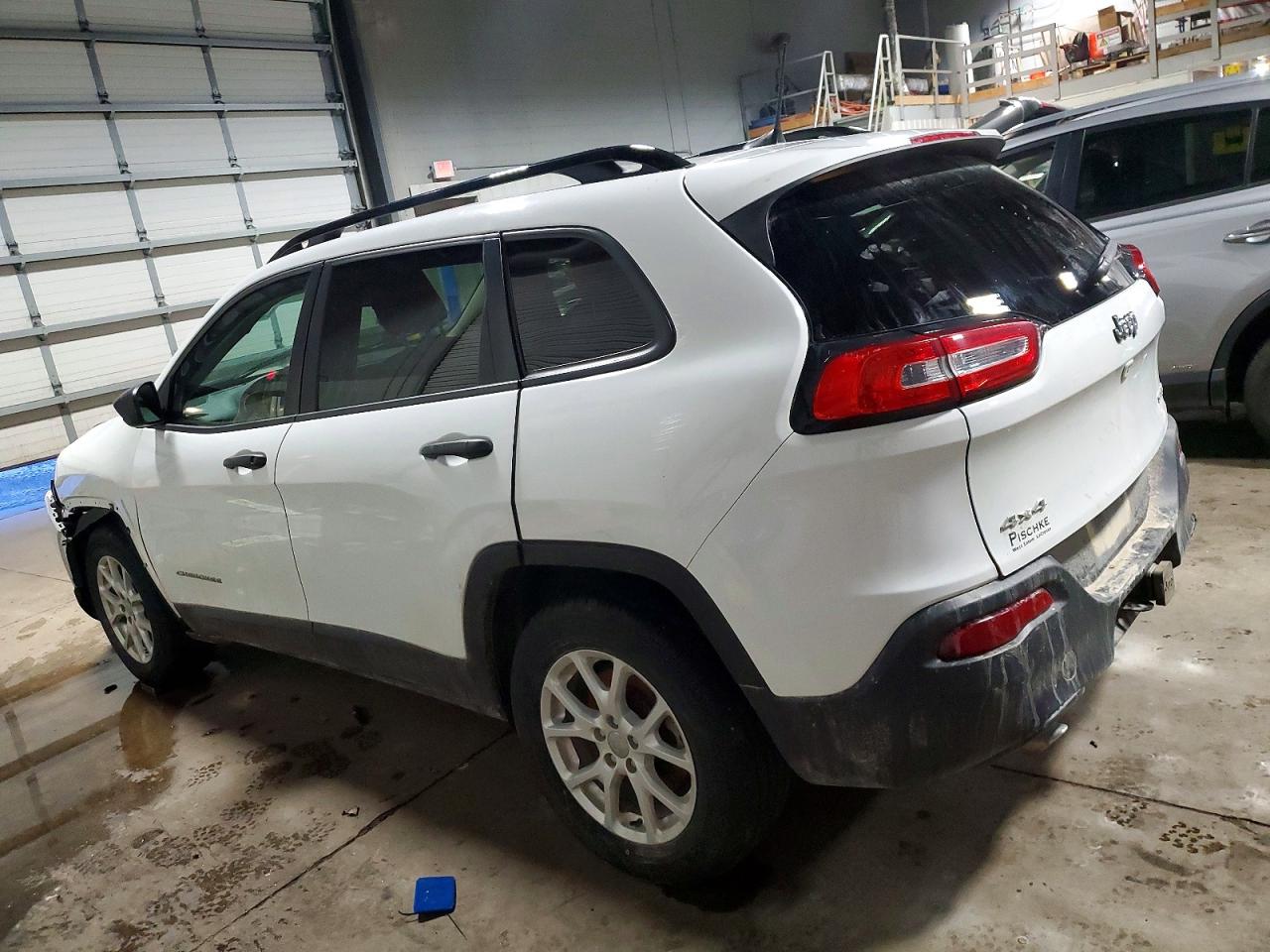 2016 JEEP CHEROKEE SPORT photo 2
