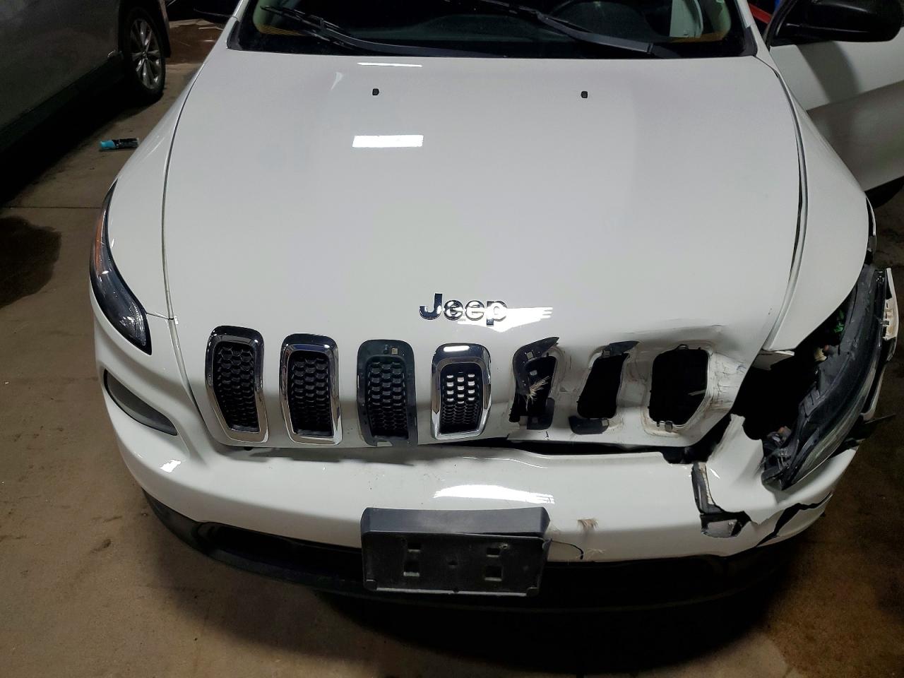 2016 JEEP CHEROKEE SPORT photo 11