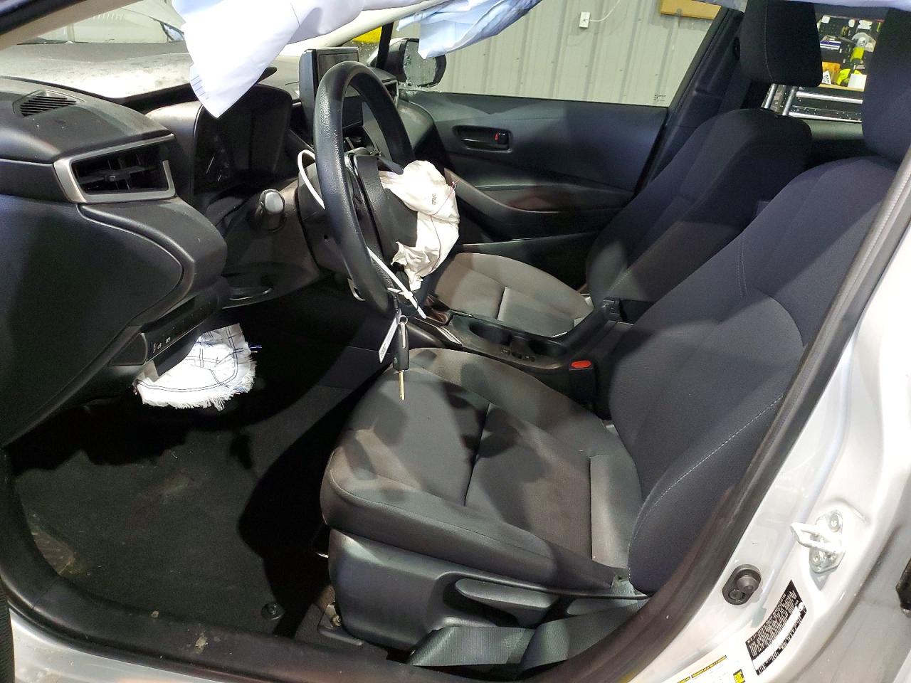 2024 TOYOTA COROLLA LE photo 7