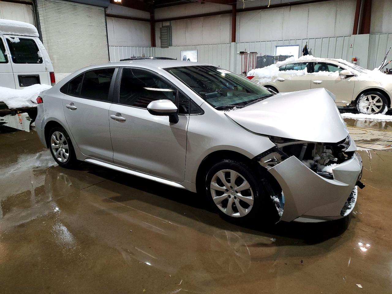 2024 TOYOTA COROLLA LE photo 4