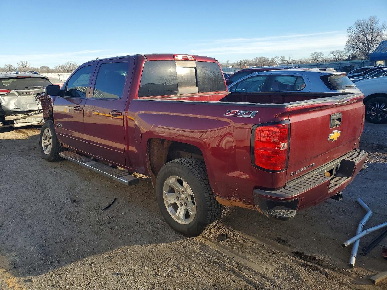 2016 CHEVROLET SILVERADO K1500 LT photo 2