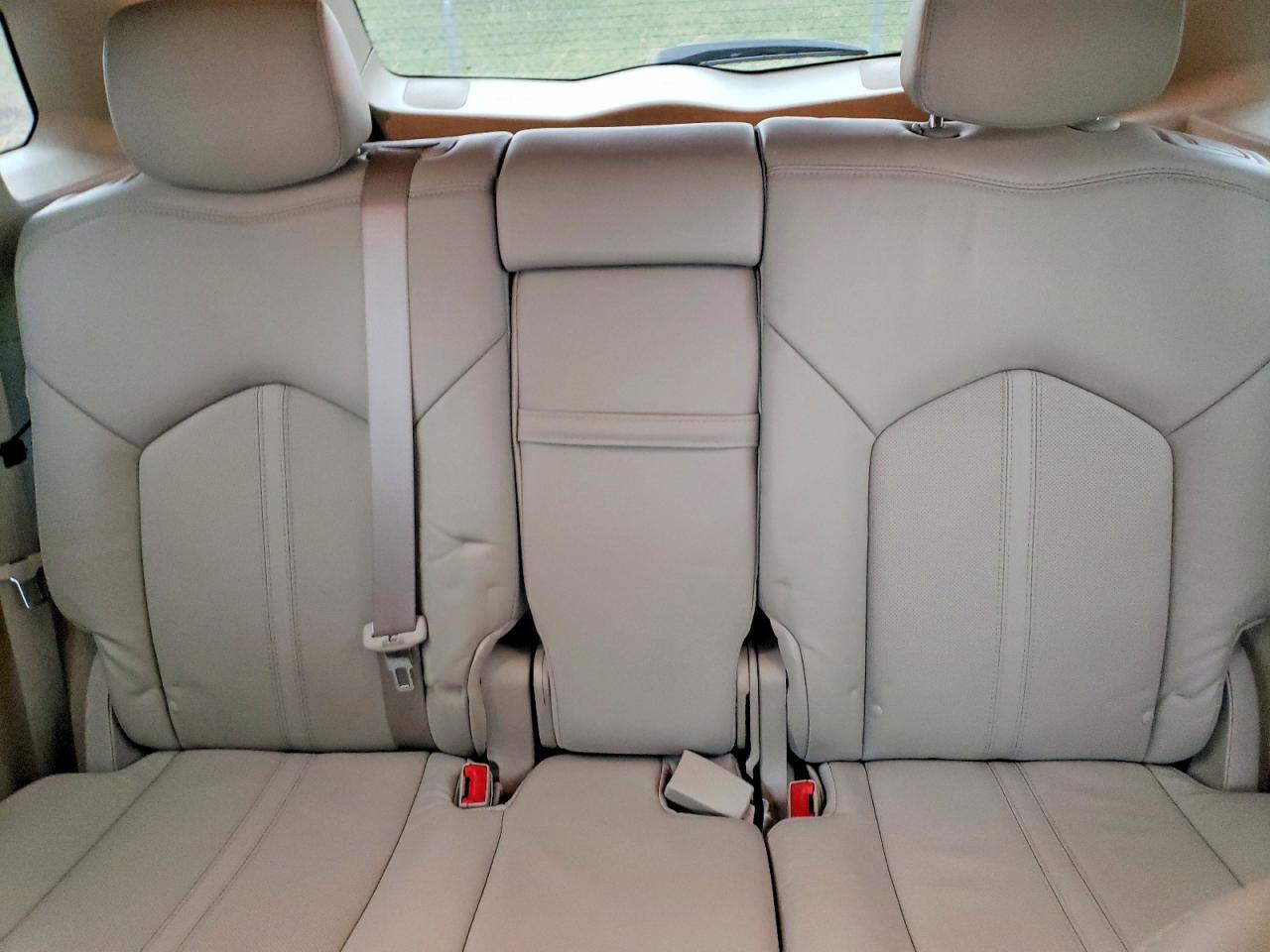 2016 CADILLAC SRX PERFORMANCE COLLECTION photo 10