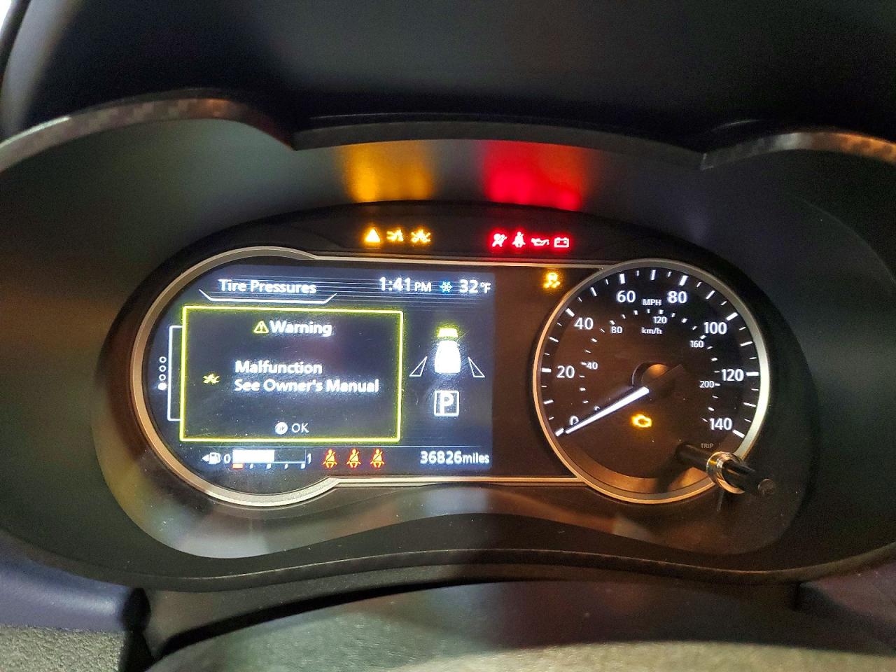2024 NISSAN VERSA SV photo 9