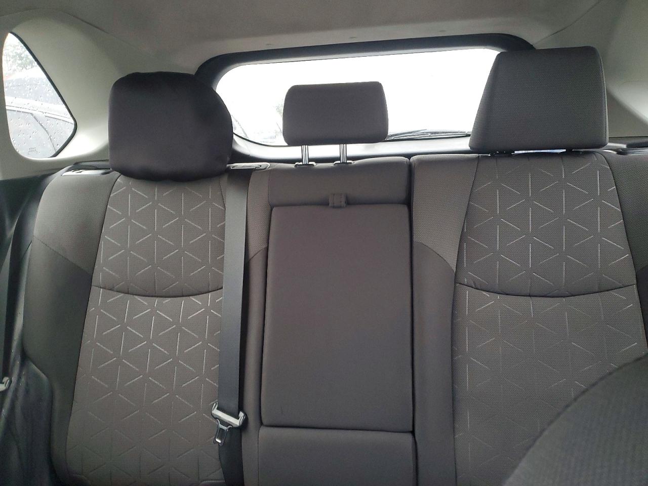 2019 TOYOTA RAV4 XLE photo 10