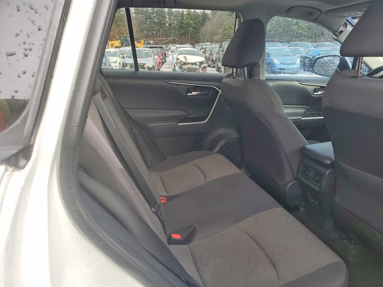 2019 TOYOTA RAV4 XLE photo 11