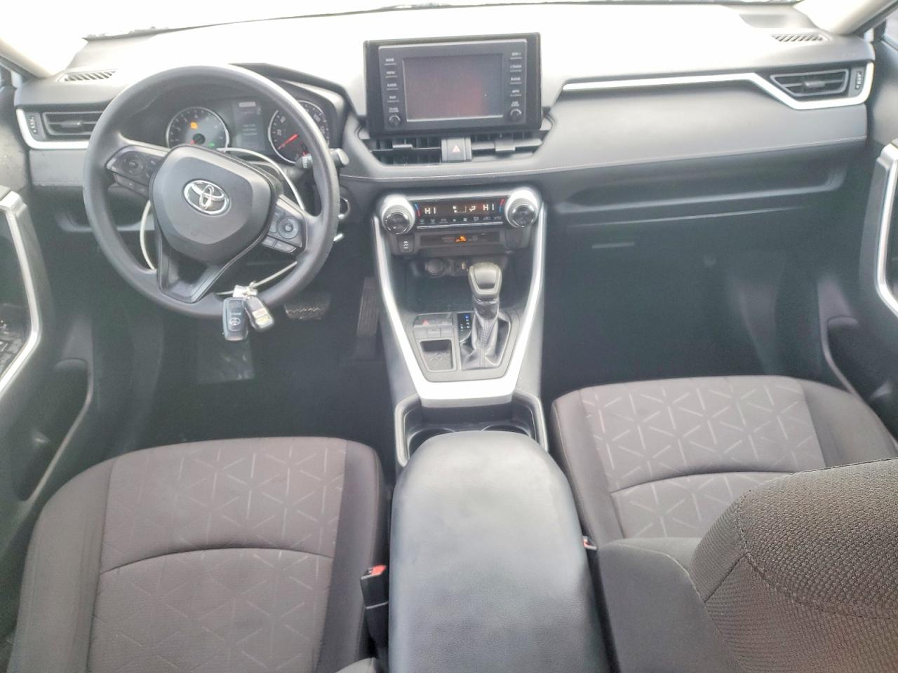 2019 TOYOTA RAV4 XLE photo 8