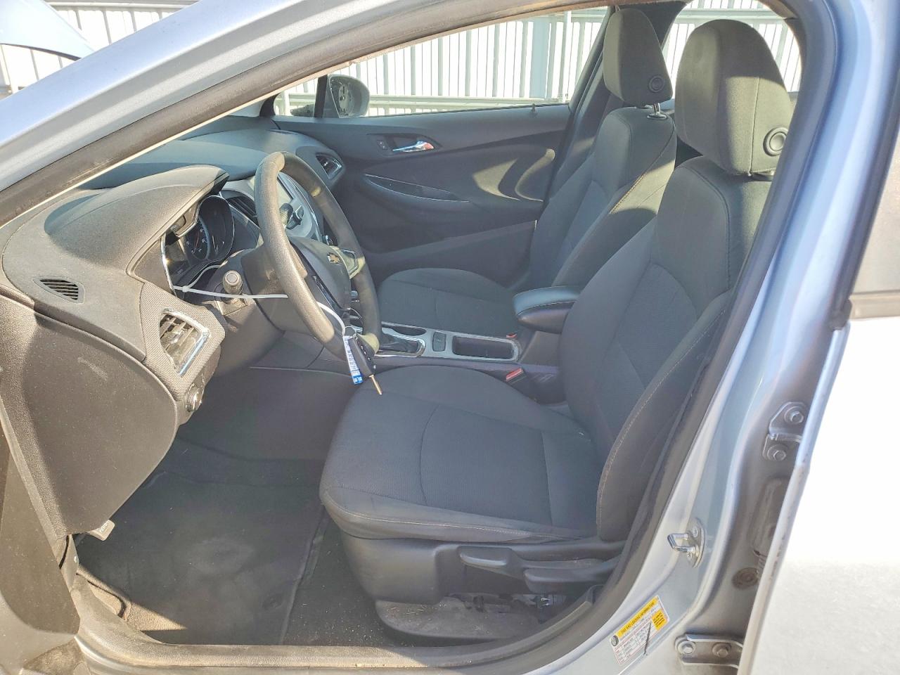2017 CHEVROLET CRUZE LS photo 7