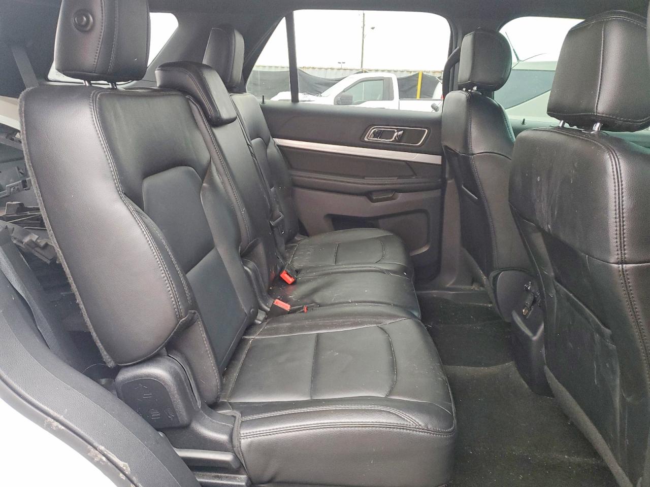 2017 FORD EXPLORER XLT photo 10