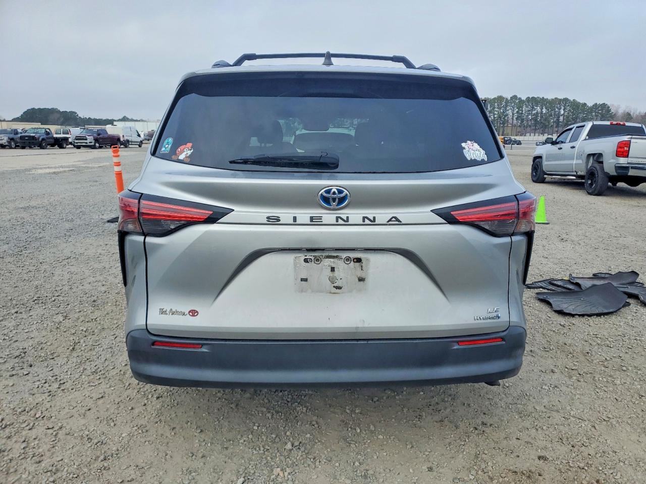 2021 TOYOTA SIENNA photo 16