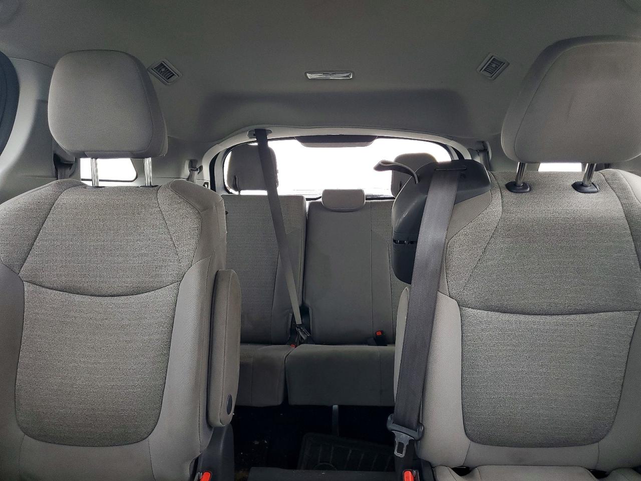 2021 TOYOTA SIENNA photo 28