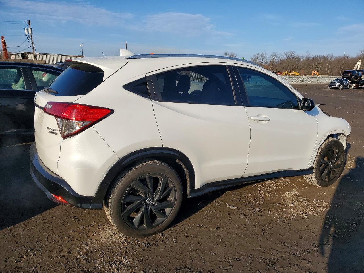 2021 HONDA HR-V SPORT photo 3