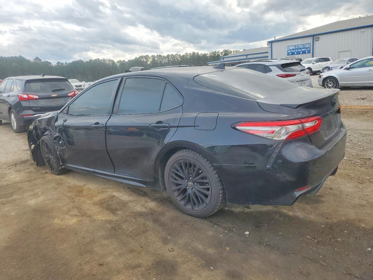 2019 TOYOTA CAMRY L photo 2