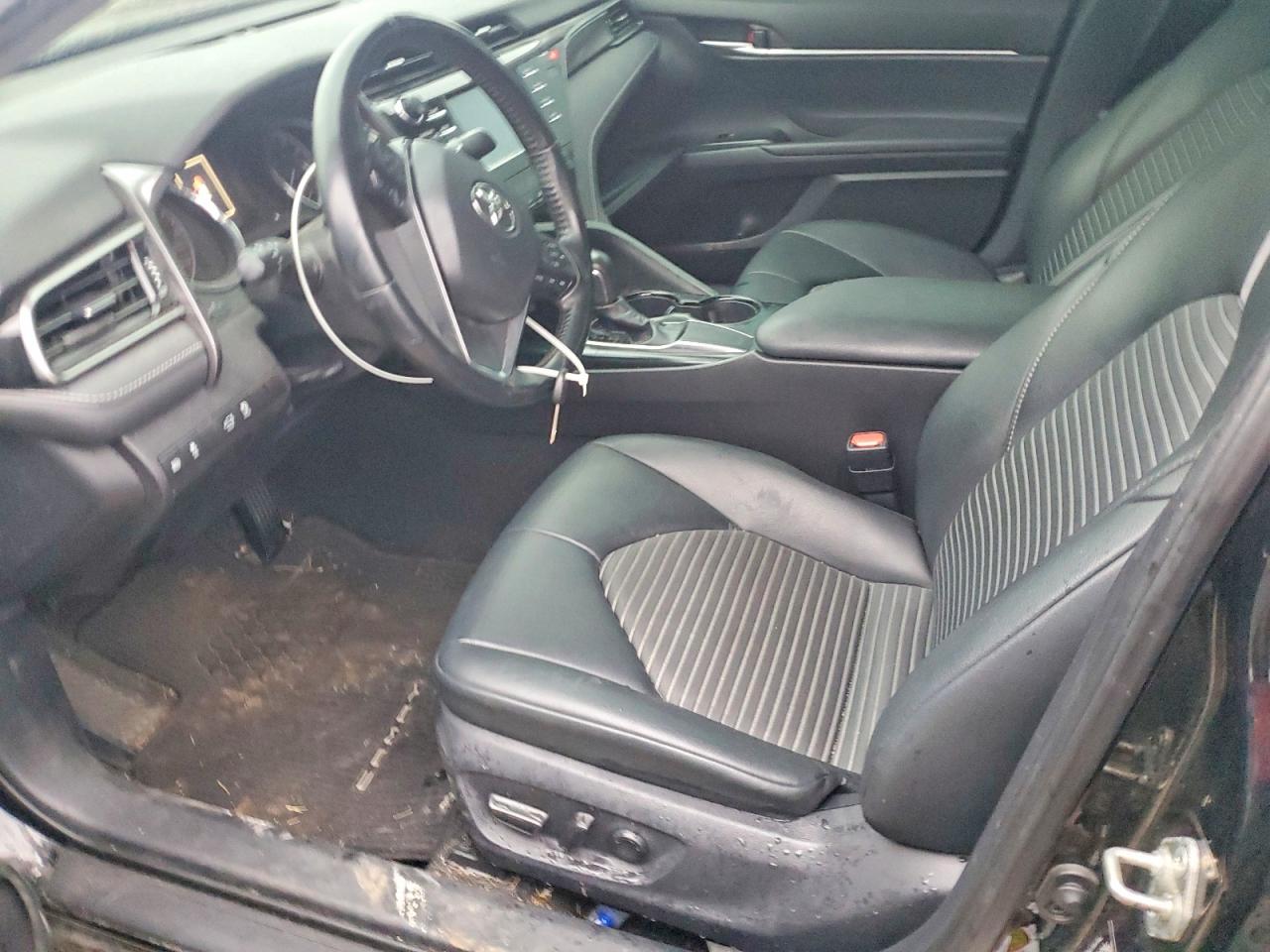 2019 TOYOTA CAMRY L photo 7