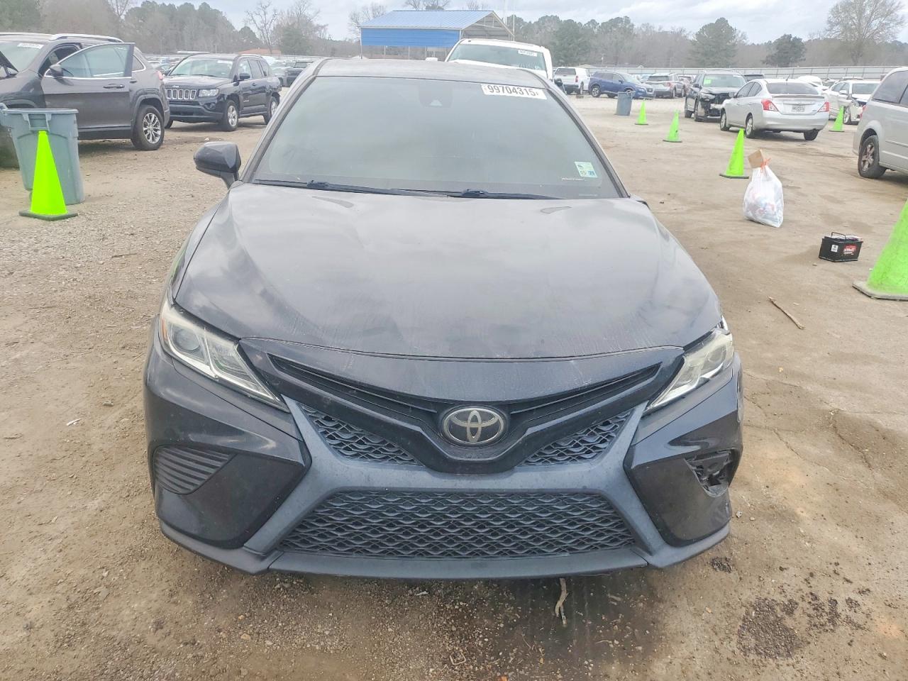 2019 TOYOTA CAMRY L photo 5