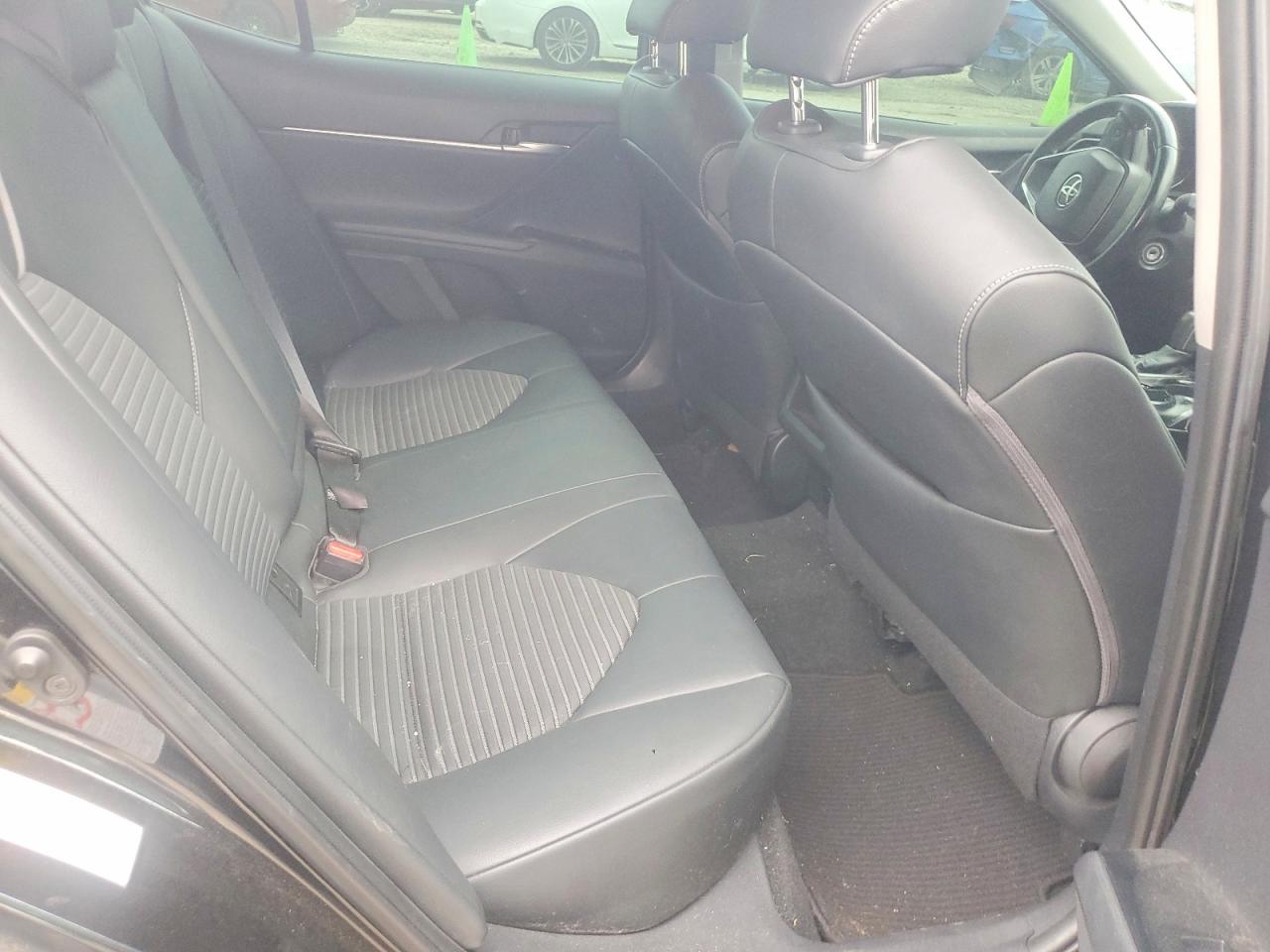 2019 TOYOTA CAMRY L photo 10