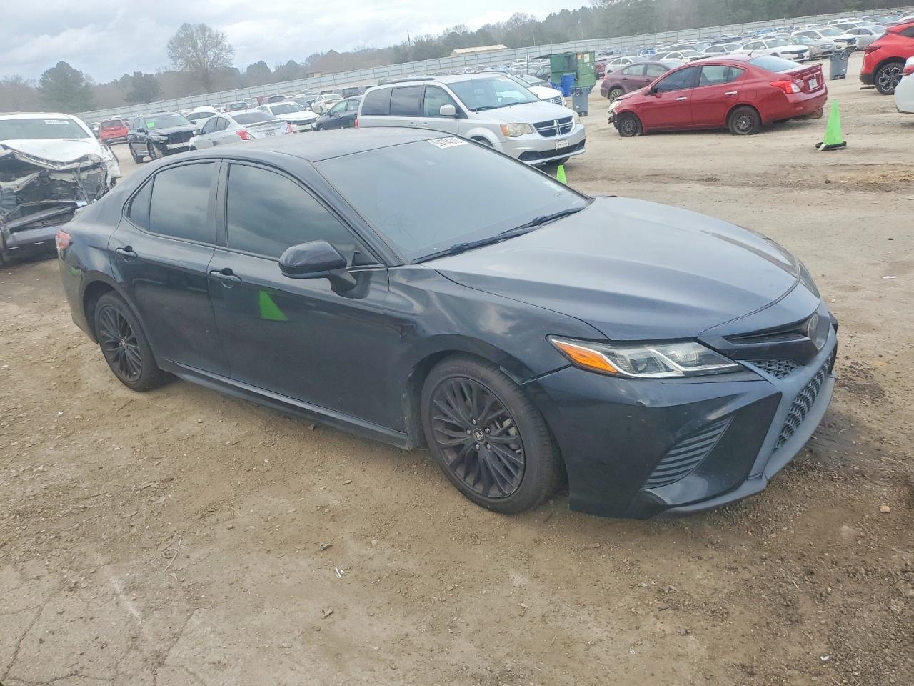 2019 TOYOTA CAMRY L photo 4