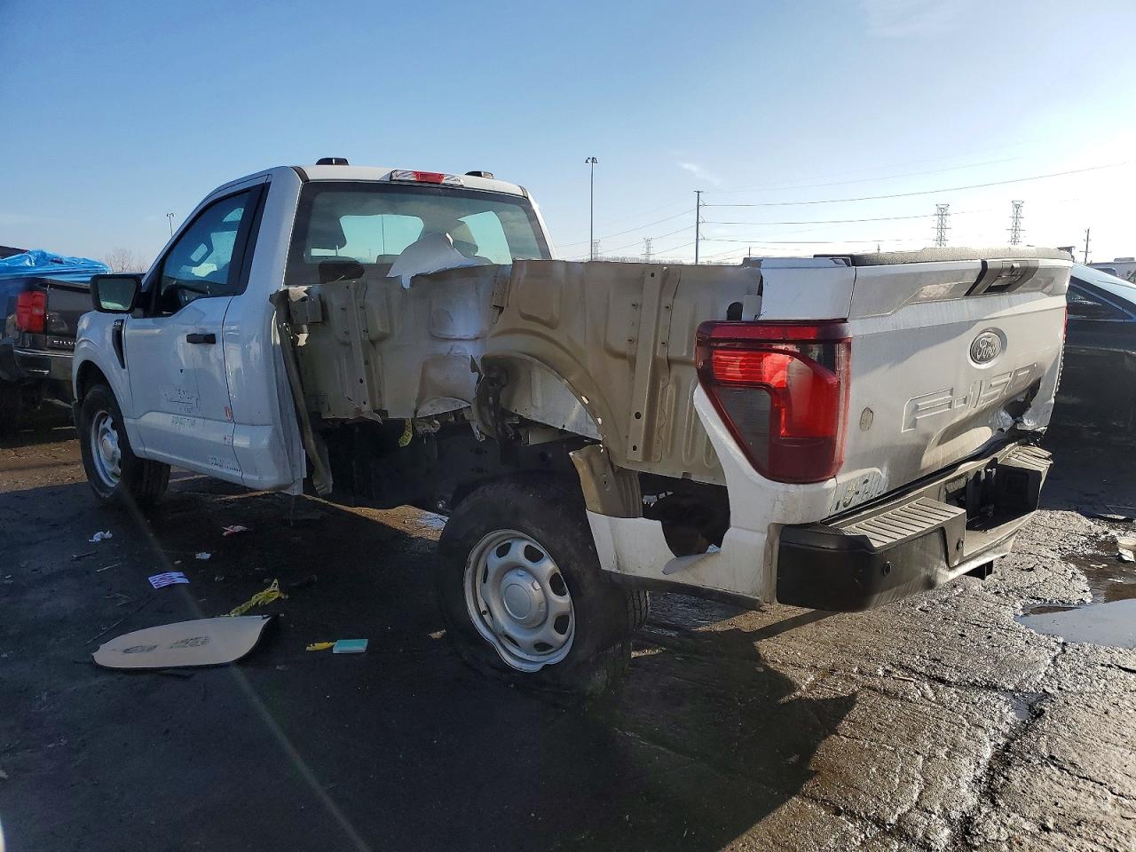 2024 FORD F150 XL photo 2