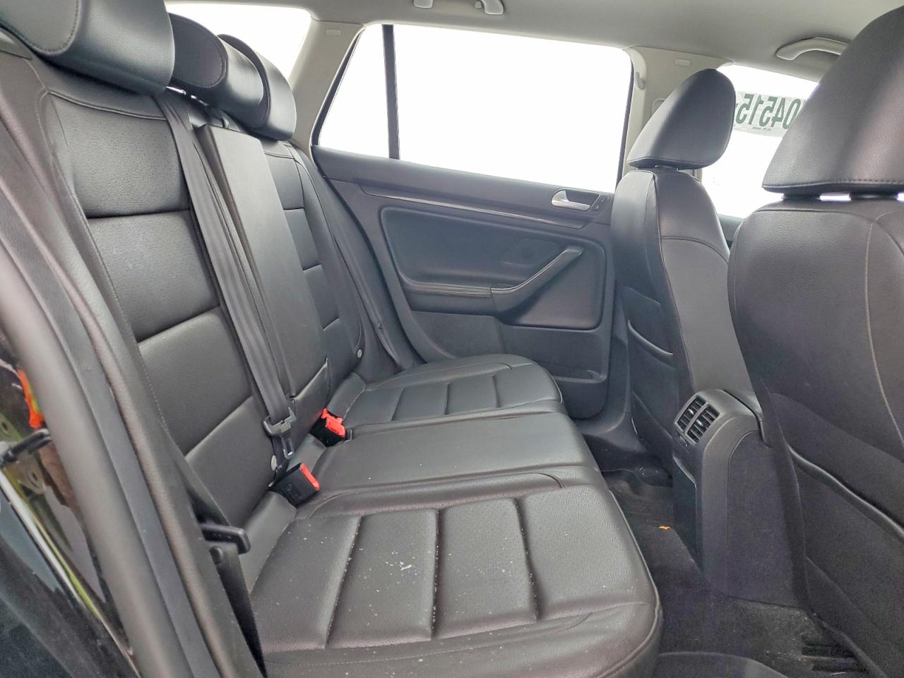 2014 VOLKSWAGEN JETTA TDI photo 10