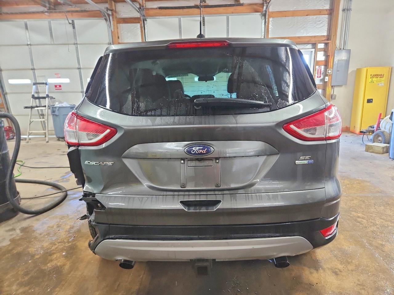 2016 FORD ESCAPE SE photo 6