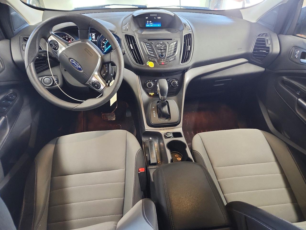 2016 FORD ESCAPE SE photo 8
