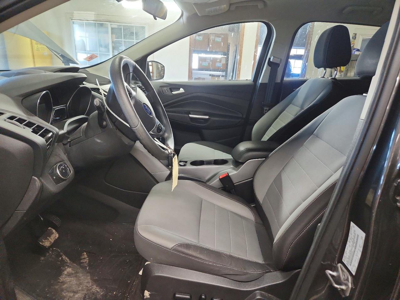 2016 FORD ESCAPE SE photo 7
