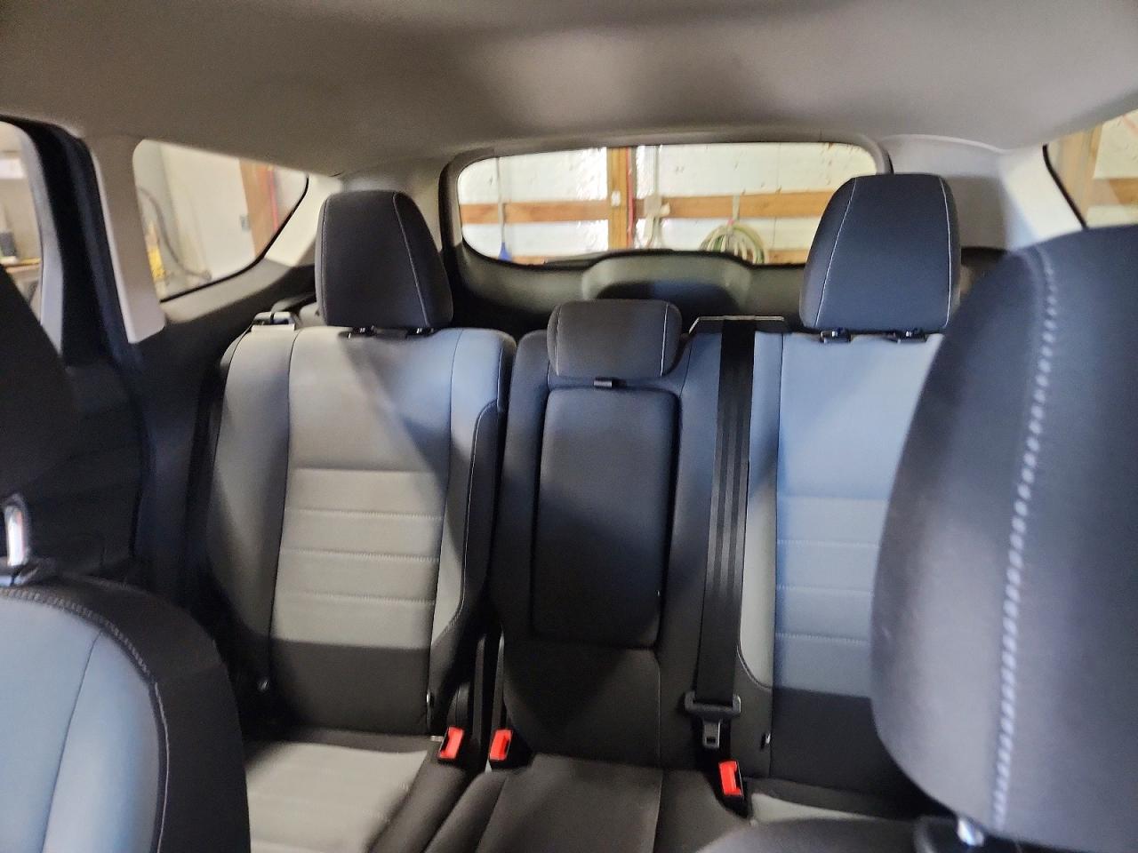 2016 FORD ESCAPE SE photo 10