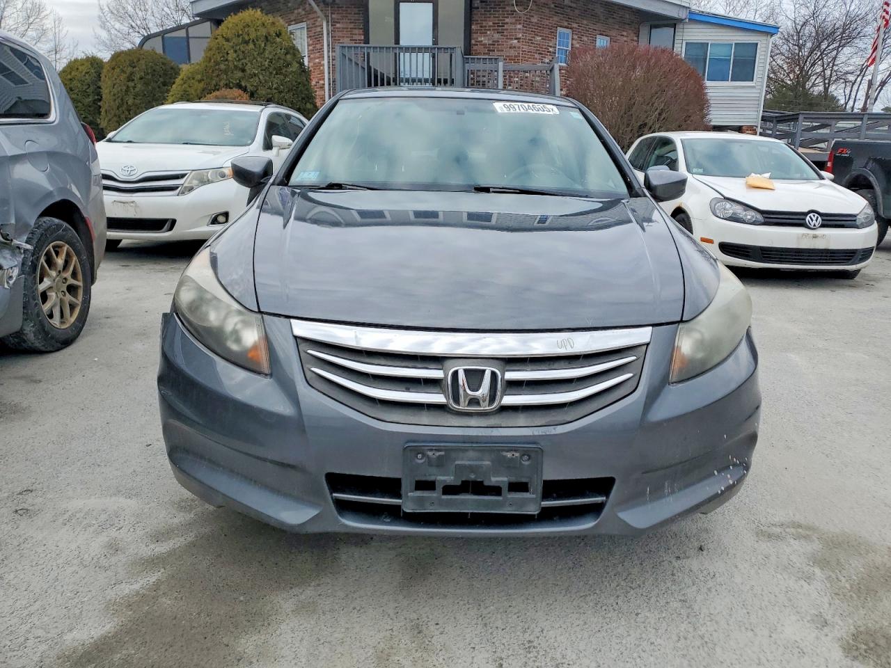 2012 HONDA ACCORD LX photo 5