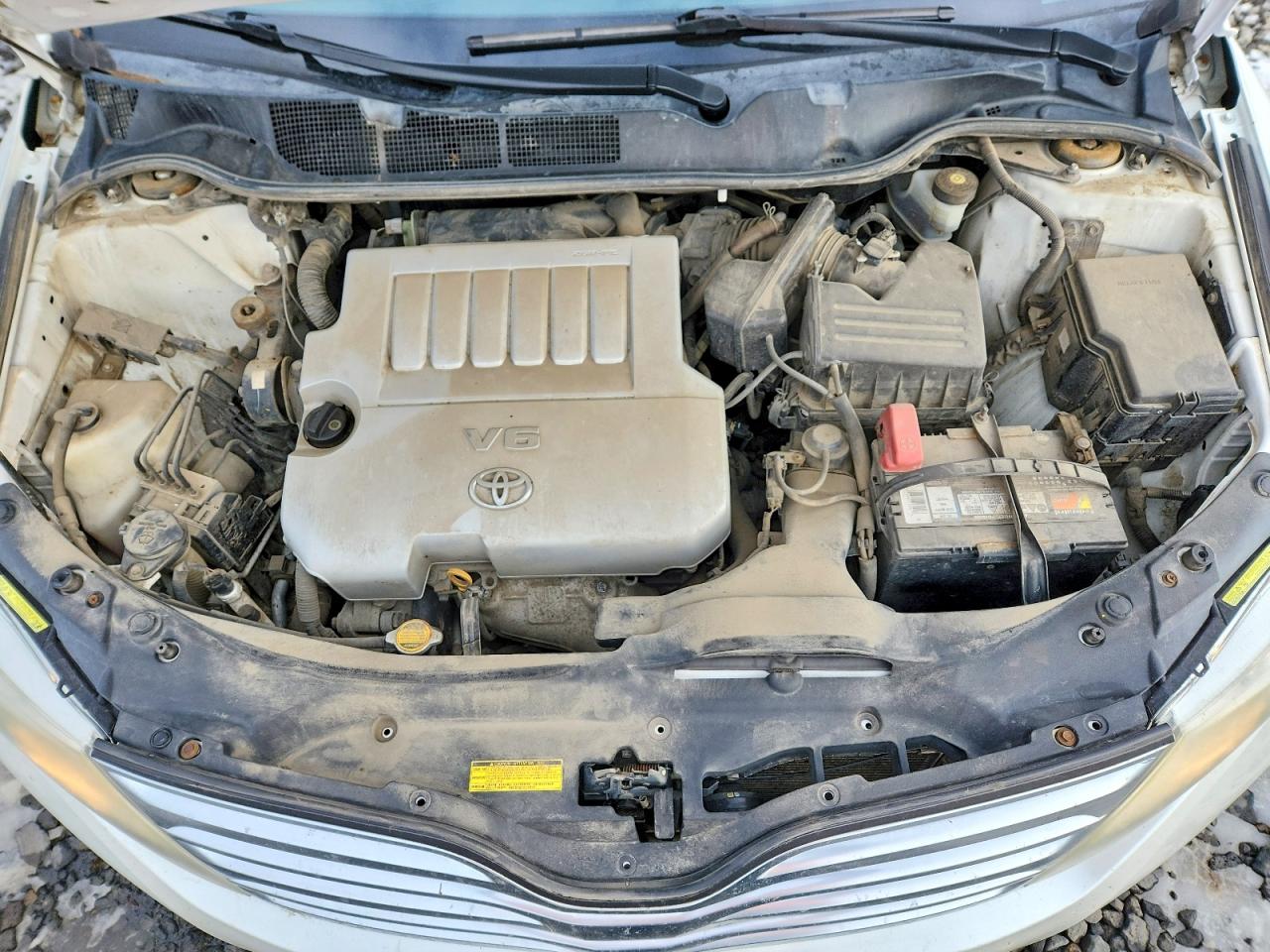 2011 TOYOTA VENZA photo 12