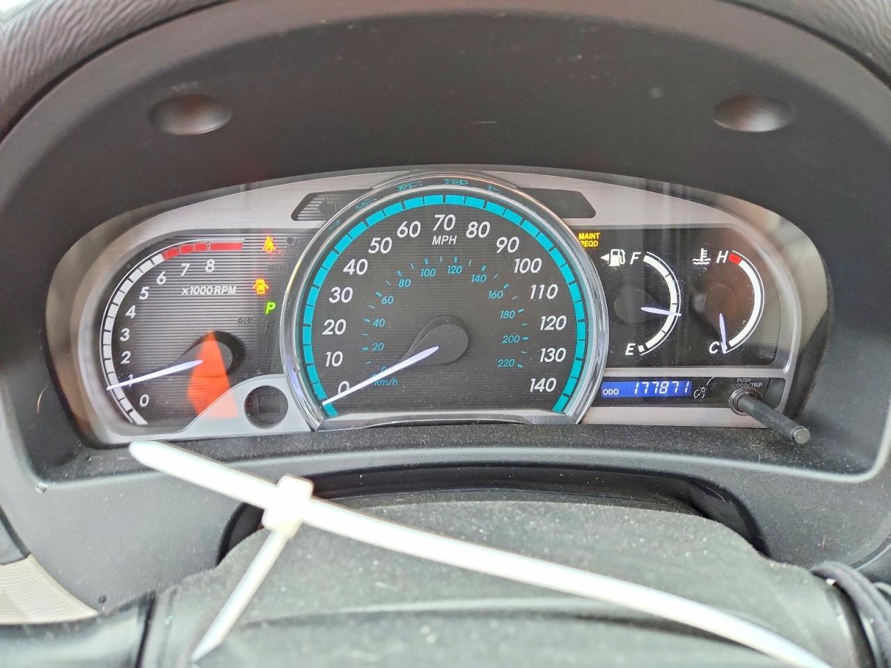 2011 TOYOTA VENZA photo 9