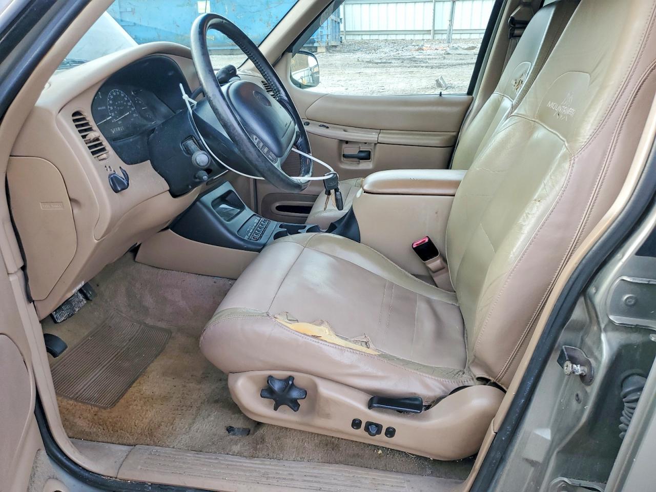 2001 MERCURY MOUNTAINEER photo 7