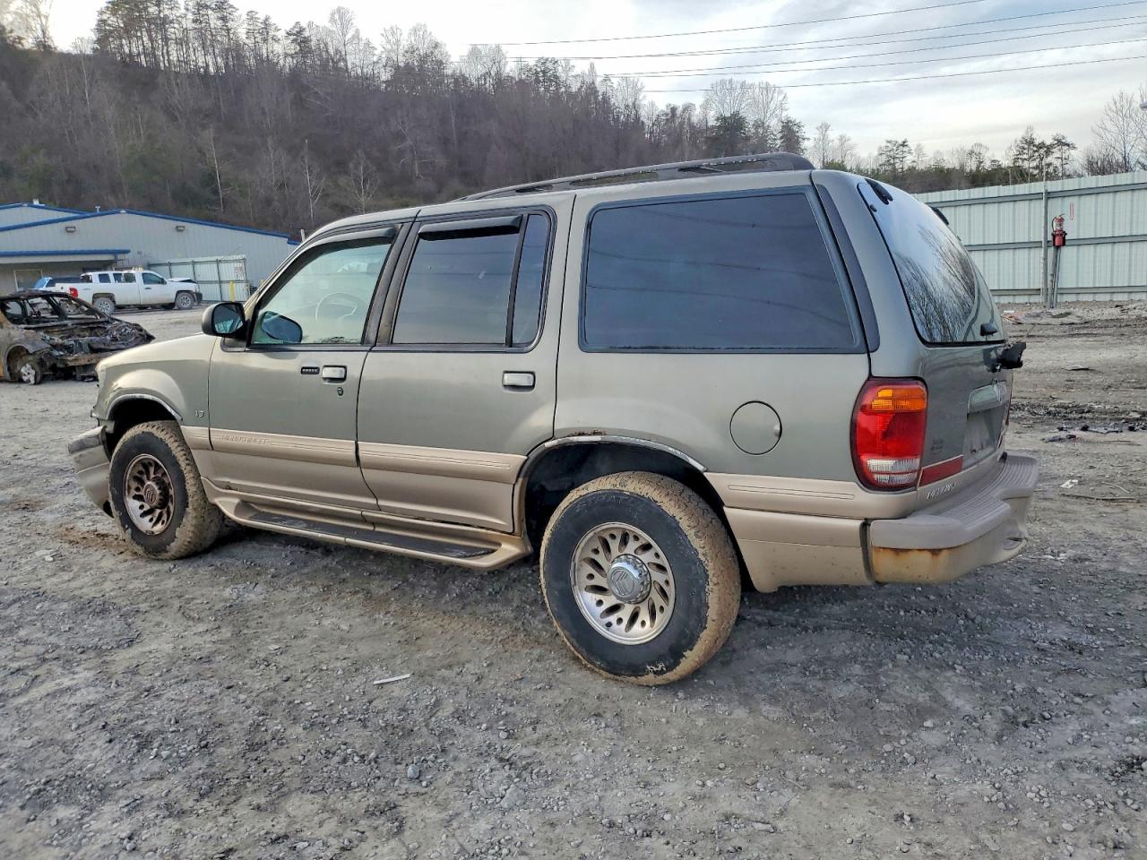 2001 MERCURY MOUNTAINEER photo 2