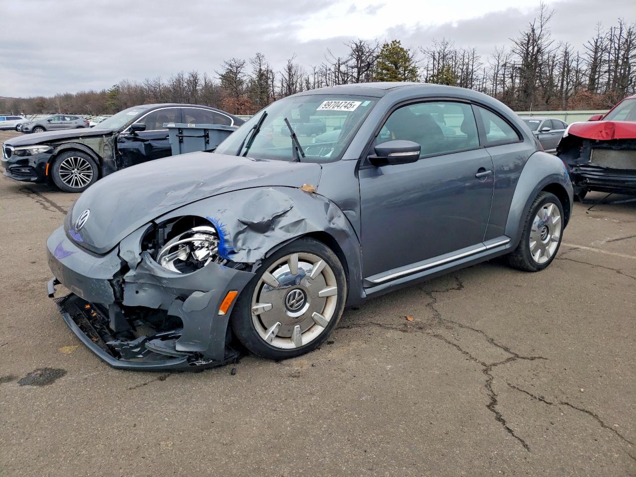 2013 VOLKSWAGEN BEETLE